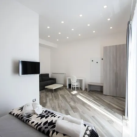 Hermes For Tourists 4*