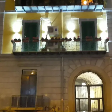 Hermes For Tourists Неаполь