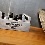 Hermes For Tourists Affittacamere 4*