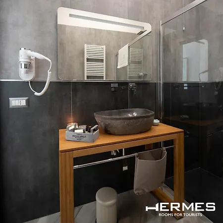 Hermes For Tourists 4*